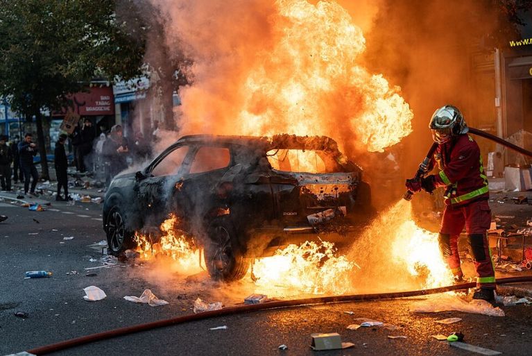 Macron Heads to Marseille as France Grapples with Protest Violence and Political Tensions
